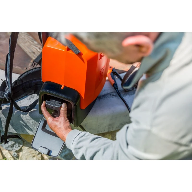 Ergomist Pompa A Zaino Elettrica 12 L 21 V 2,5/5 Bar, FPM SENZA BATTERIA 3 Ergomist Pompa A Zaino Elettrica 12 L 21 V 2,5/5 Bar, FPM SENZA BATTERIA - immagine 3