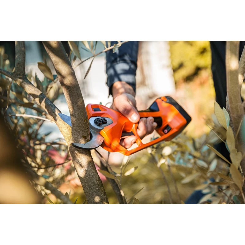 Forbice Elettrica Titania E40 TP Stocker Taglio 40 Mm Con 2 Batterie 2 Forbice Elettrica Titania E40 TP Stocker Taglio 40 Mm Con 2 Batterie - immagine 2